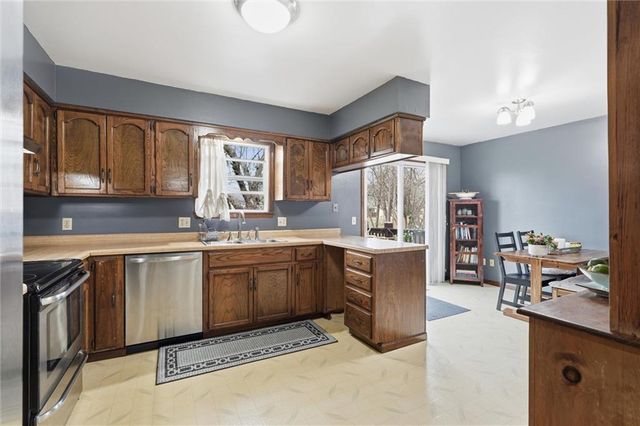 15909 W 153rd Street, Olathe, KS 66062