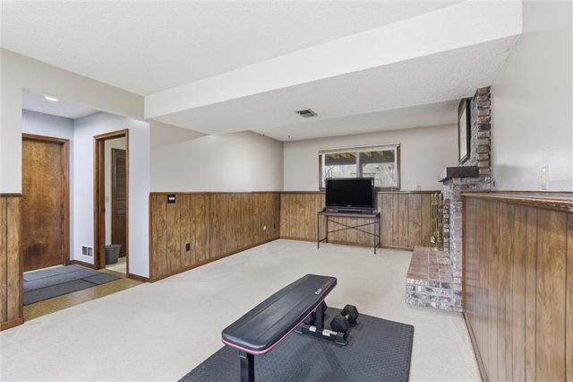 15909 W 153rd Street, Olathe, KS 66062