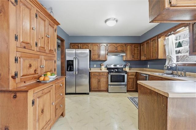 15909 W 153rd Street, Olathe, KS 66062