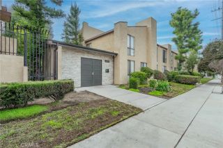 22038 Vanowen Street 113, Woodland Hills, CA 91303