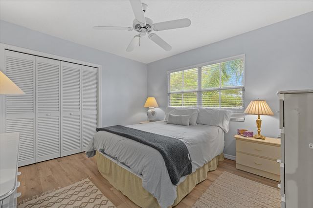 2104 Country Golf Drive, Wellington, FL 33414