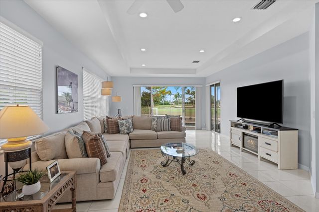 2104 Country Golf Drive, Wellington, FL 33414