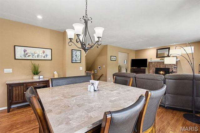 7445 Stream Valley Court, St Louis, MO 63129