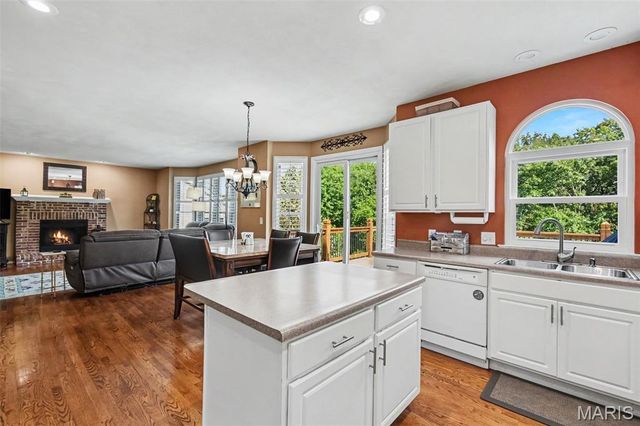 7445 Stream Valley Court, St Louis, MO 63129