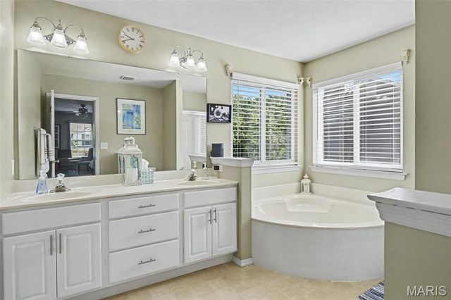 7445 Stream Valley Court, St Louis, MO 63129