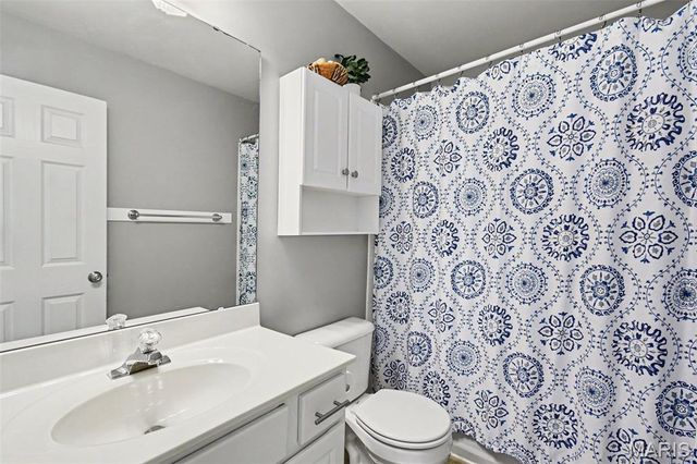 7445 Stream Valley Court, St Louis, MO 63129