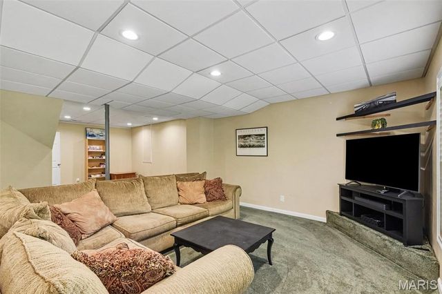 7445 Stream Valley Court, St Louis, MO 63129