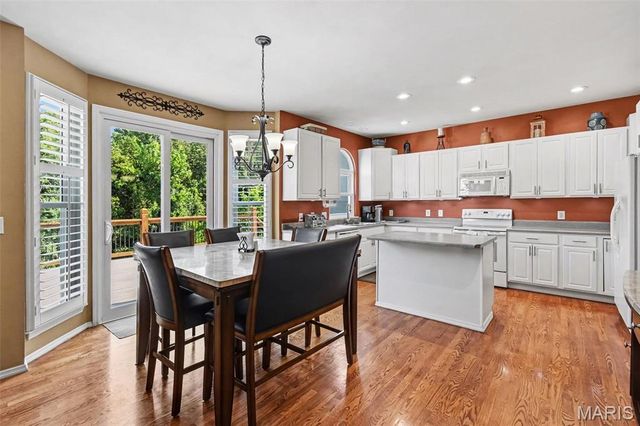 7445 Stream Valley Court, St Louis, MO 63129