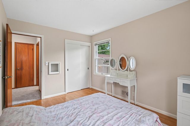 69 Dennis Lane N, Maplewood, MN 55119