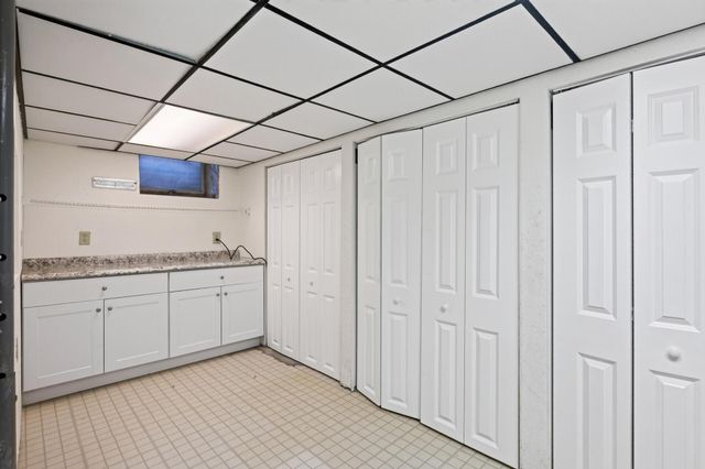 69 Dennis Lane N, Maplewood, MN 55119