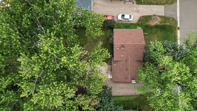 69 Dennis Lane N, Maplewood, MN 55119