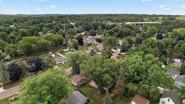 69 Dennis Lane N, Maplewood, MN 55119