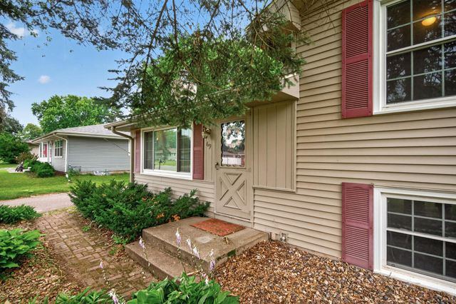 69 Dennis Lane N, Maplewood, MN 55119