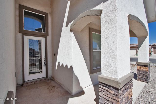 285 PENBRIDGE Place, El Paso, TX 79928