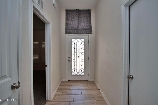 285 PENBRIDGE Place, El Paso, TX 79928