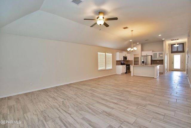 285 PENBRIDGE Place, El Paso, TX 79928