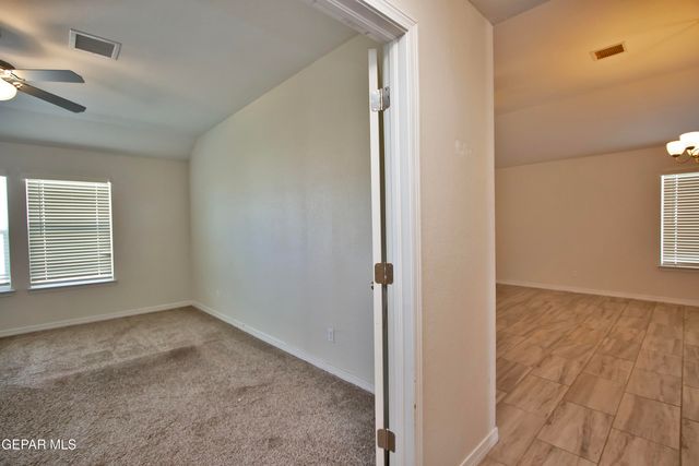 285 PENBRIDGE Place, El Paso, TX 79928