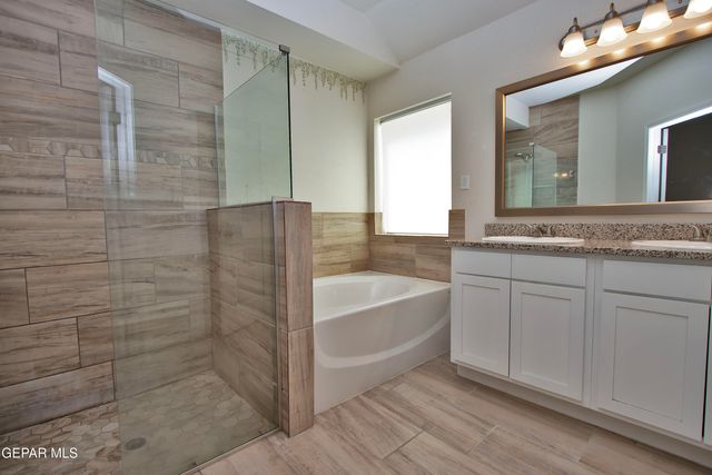 285 PENBRIDGE Place, El Paso, TX 79928