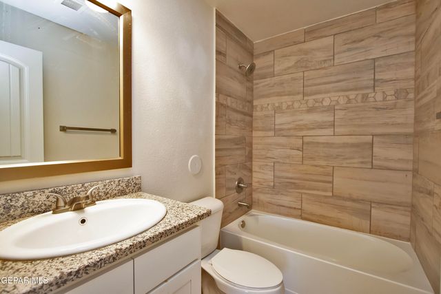 285 PENBRIDGE Place, El Paso, TX 79928