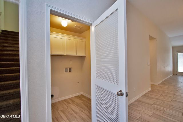 285 PENBRIDGE Place, El Paso, TX 79928