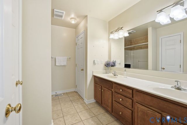 8707 Rockcrest Ct, Richmond, VA 23235