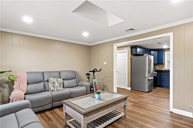 201 Reservoir Avenue, Lincoln, RI 02865