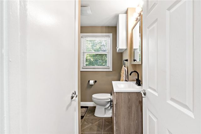 201 Reservoir Avenue, Lincoln, RI 02865
