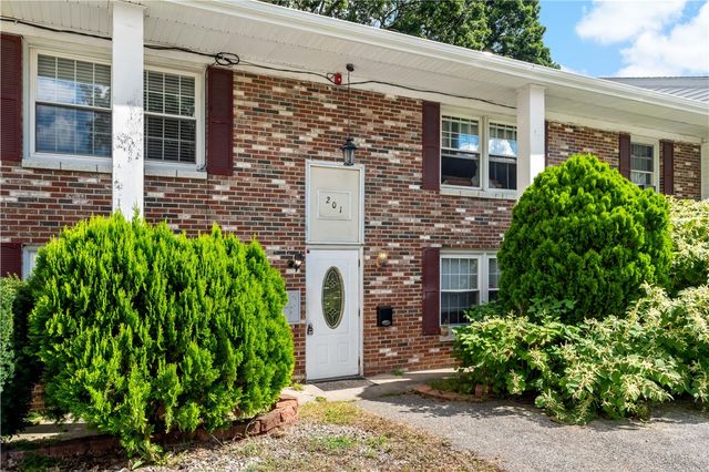 201 Reservoir Avenue, Lincoln, RI 02865