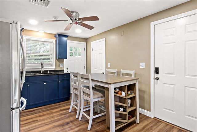 201 Reservoir Avenue, Lincoln, RI 02865