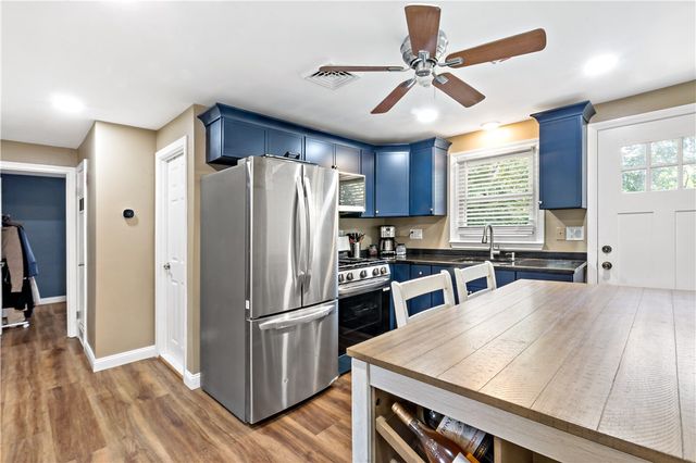 201 Reservoir Avenue, Lincoln, RI 02865
