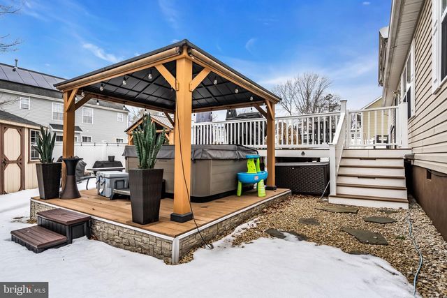 496 LIGHTHOUSE DRIVE, Manahawkin, NJ 08050