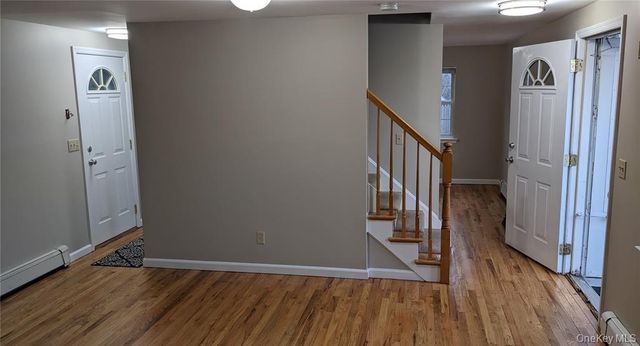 16 Nelson Avenue, Hicksville, NY 11801