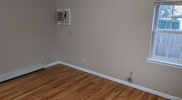 16 Nelson Avenue, Hicksville, NY 11801