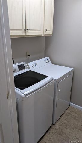 16 Nelson Avenue, Hicksville, NY 11801