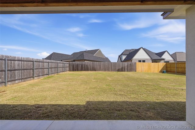 13657 S 20th Place E, Bixby, OK 74008