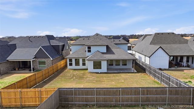 13657 S 20th Place E, Bixby, OK 74008