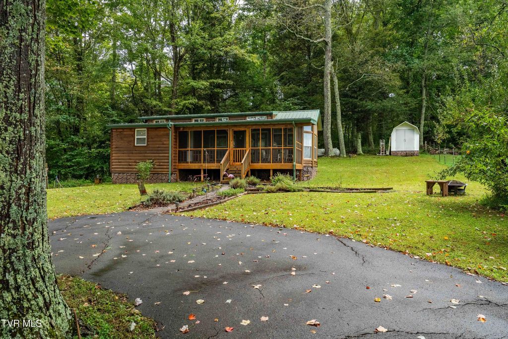 421 Deer Creek Crossing, Mountain City, TN 37683