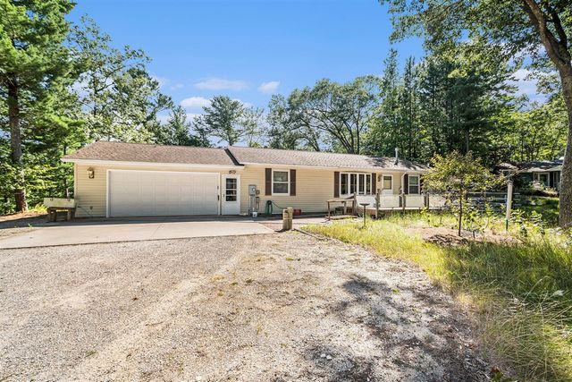 921 N Hancock Street, Pentwater, MI 49449