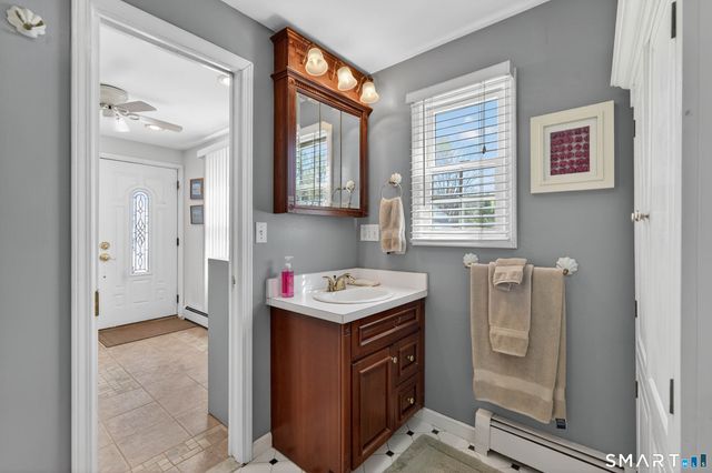 338 Shore Drive, Branford, CT 06405