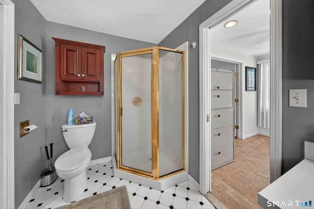 338 Shore Drive, Branford, CT 06405