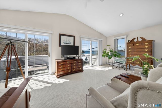 338 Shore Drive, Branford, CT 06405