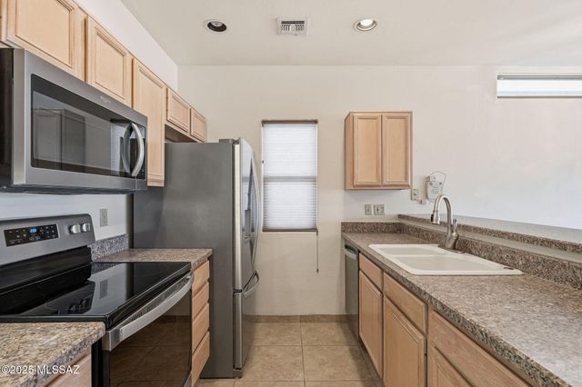 3801 S Camino Del Golfista, Green Valley, AZ 85614