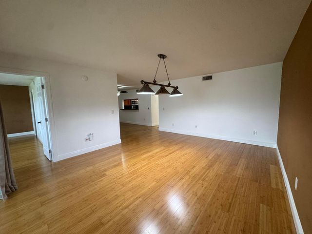 130 Lake Nancy Drive 101, West Palm Beach, FL 33411