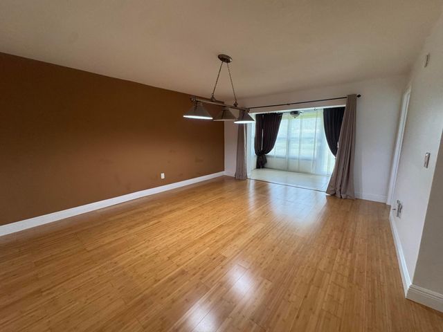 130 Lake Nancy Drive 101, West Palm Beach, FL 33411