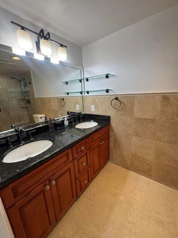130 Lake Nancy Drive 101, West Palm Beach, FL 33411