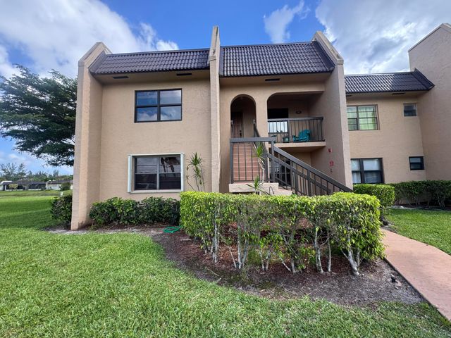 130 Lake Nancy Drive 101, West Palm Beach, FL 33411