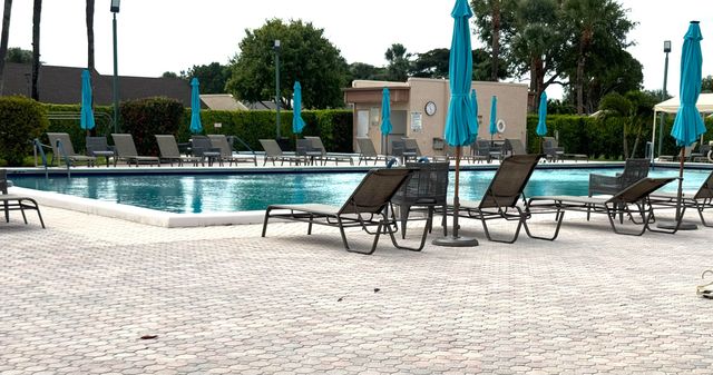 130 Lake Nancy Drive 101, West Palm Beach, FL 33411