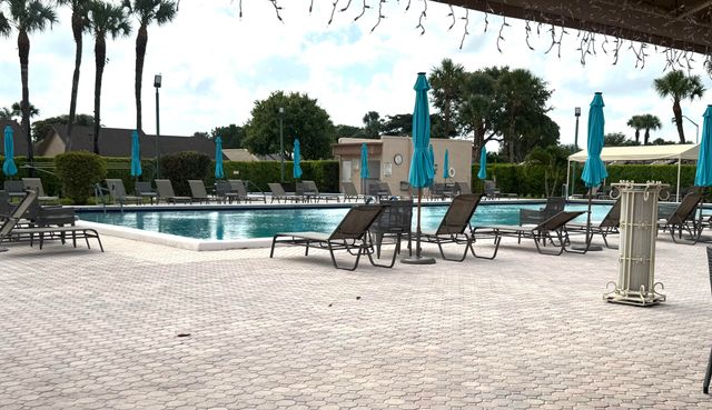 130 Lake Nancy Drive 101, West Palm Beach, FL 33411