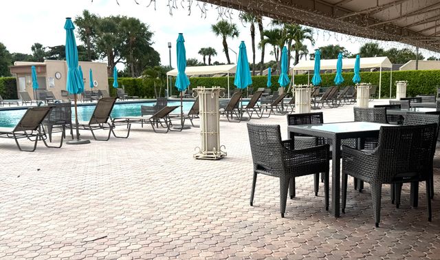 130 Lake Nancy Drive 101, West Palm Beach, FL 33411