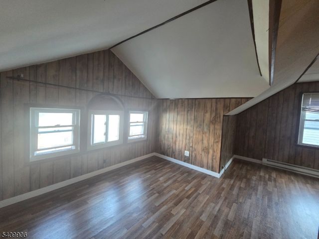 1038 Fairview Pl, Hillside Twp., NJ 07205